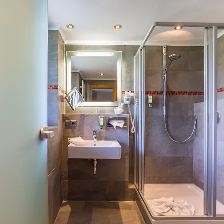 Alpenhotel - Ein Rovell فندق