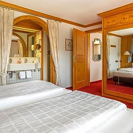 Hotel Alpenhotel - Ein Rovell 4*