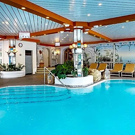 Alpenhotel - Ein Rovell