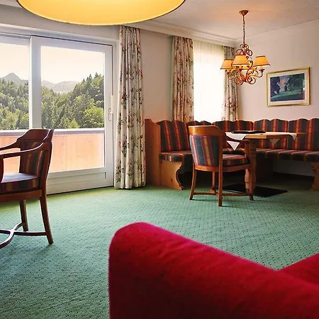 Alpenhotel - Ein Rovell ホテル 4*