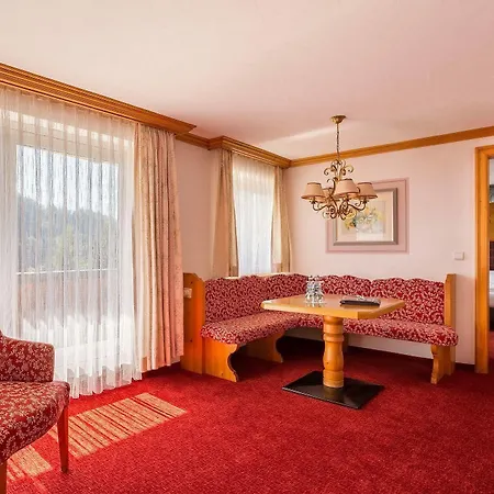 Szálloda Alpenhotel - Ein Rovell