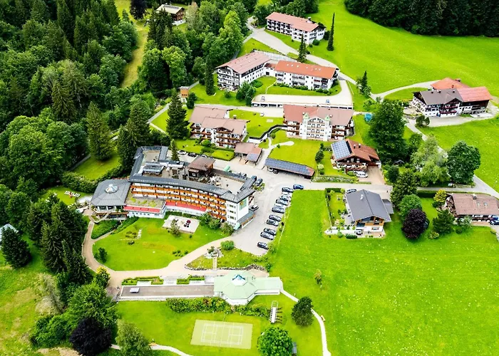 فندق Alpenhotel - Ein Rovell 4*