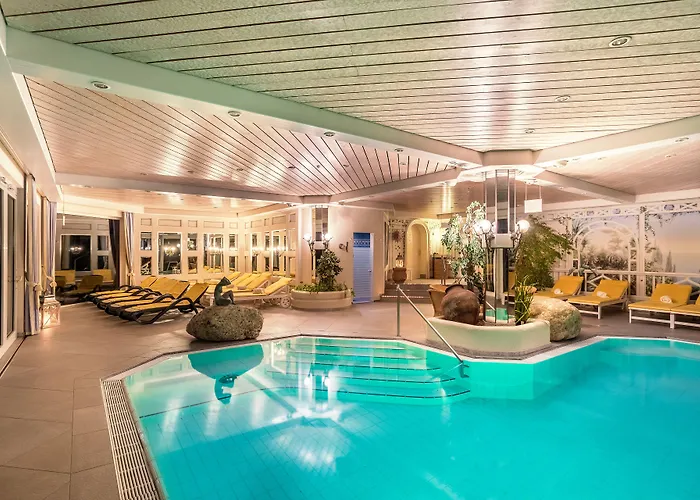 فندق Alpenhotel - Ein Rovell 4*